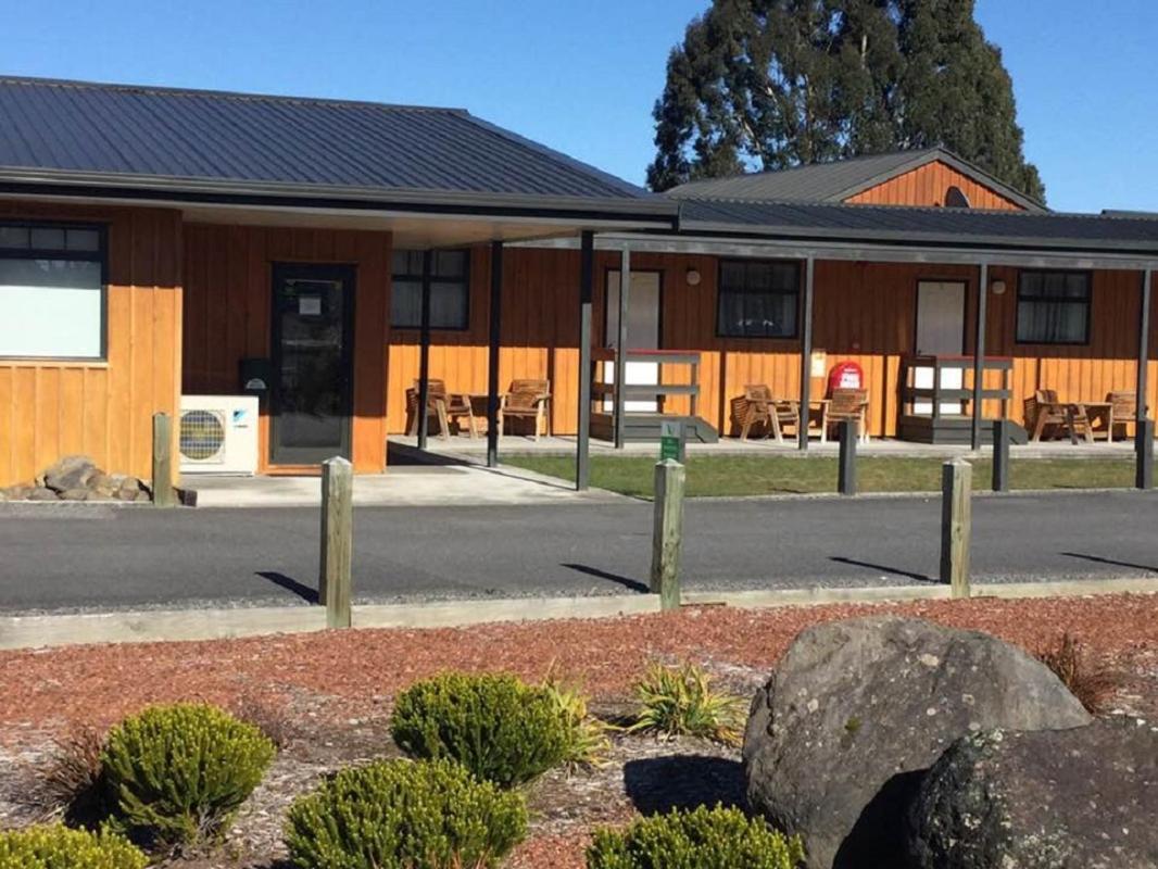Waiouru Welcome Inn Экстерьер фото