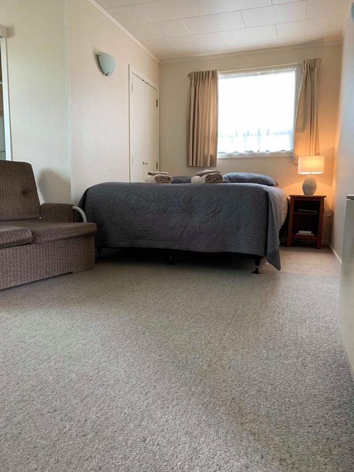 Waiouru Welcome Inn Экстерьер фото