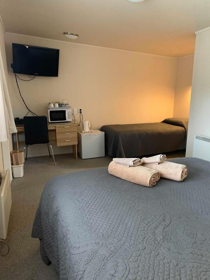 Waiouru Welcome Inn Экстерьер фото