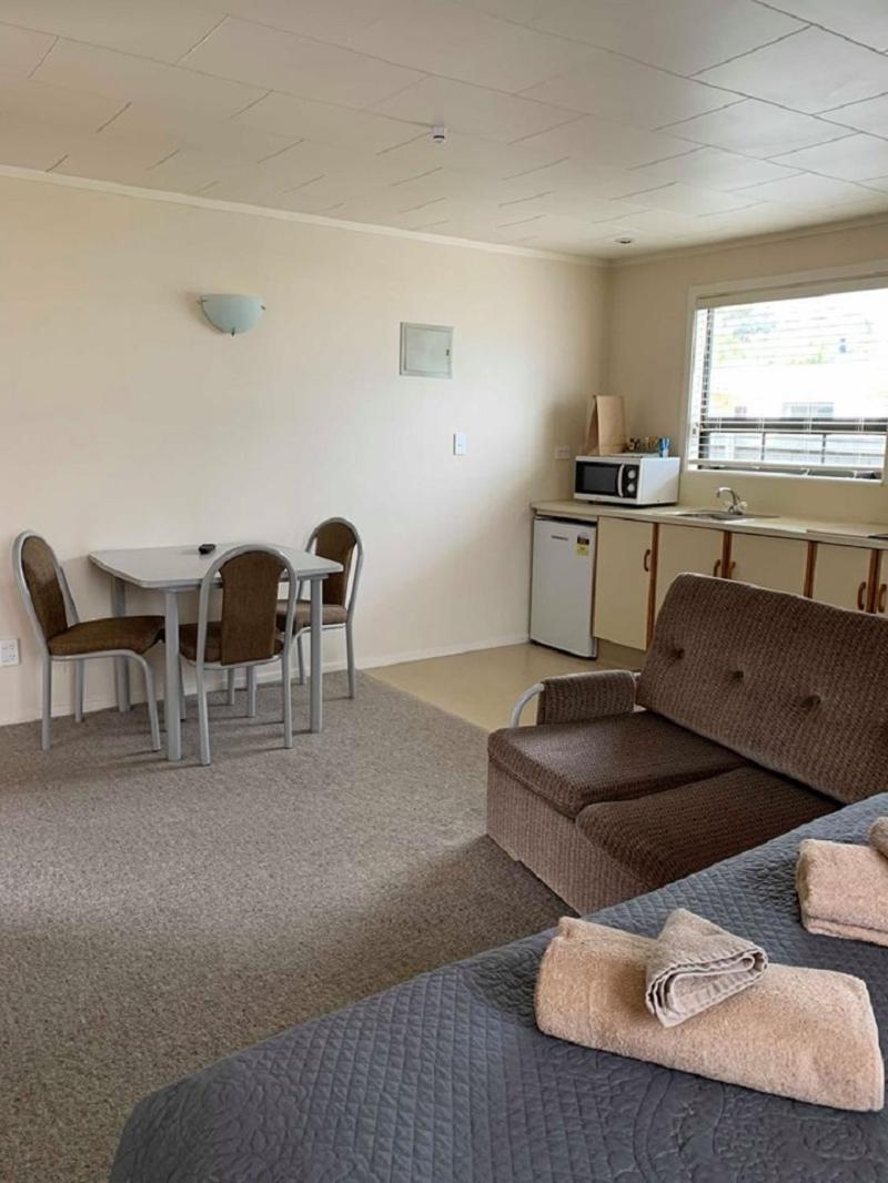 Waiouru Welcome Inn Экстерьер фото